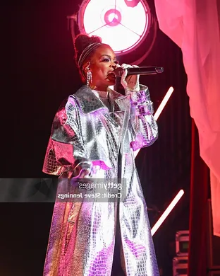 Ari Lennox Oakland